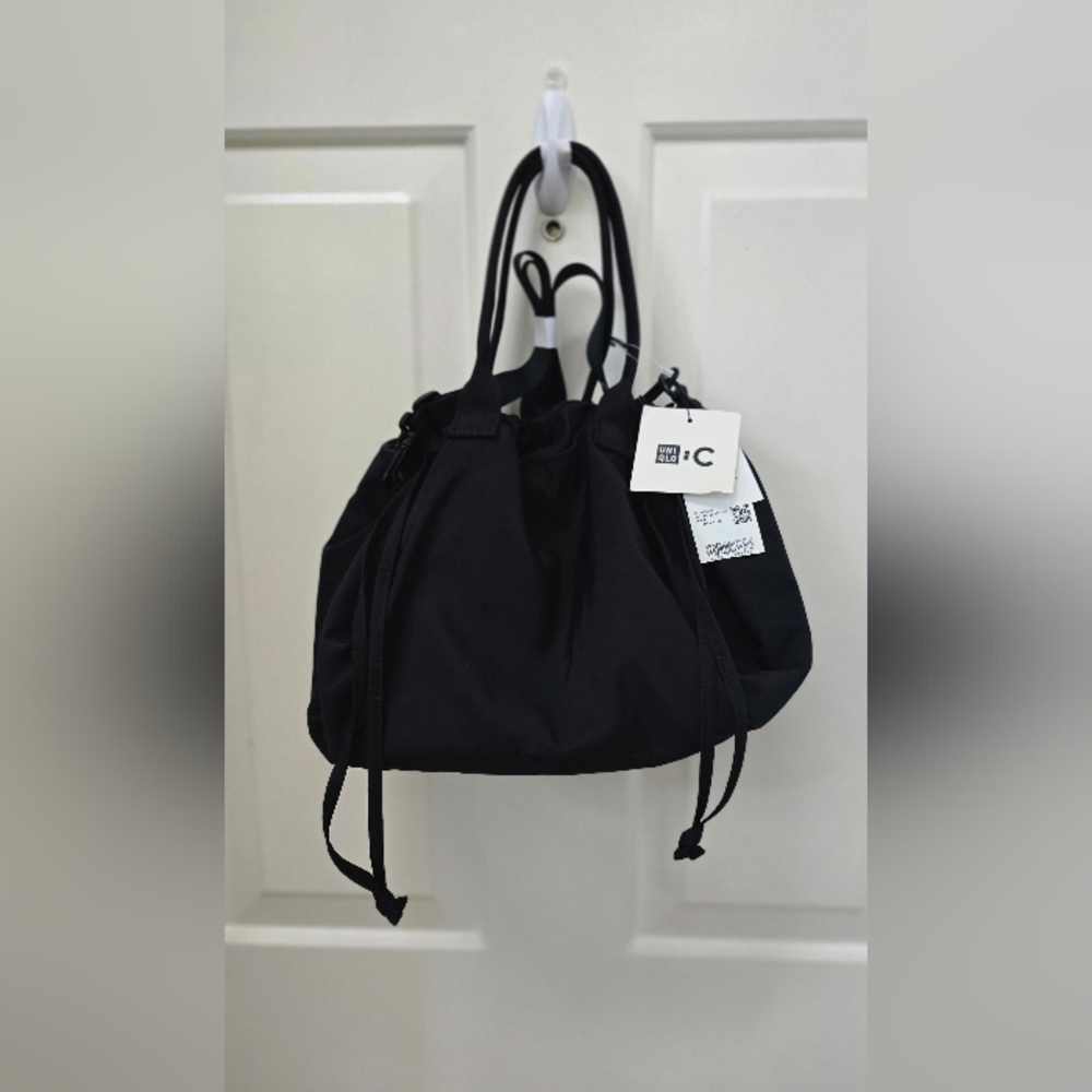 Uniqlo Black  Draw String Bag With Inner Pockets-NWT - Picture 4 of 13